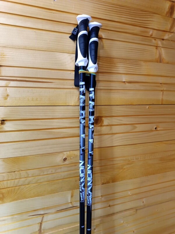 NOVÉ PALICE ITALBASTONI NOMAD BLACK-WHITE 130CM